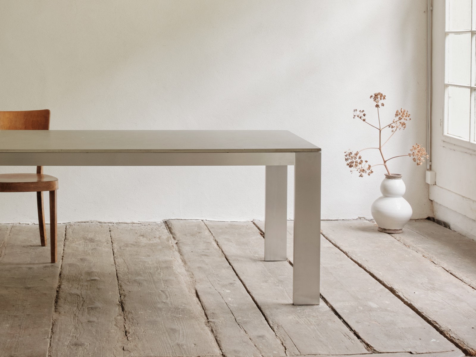 Tisch für die Serie Grimsel