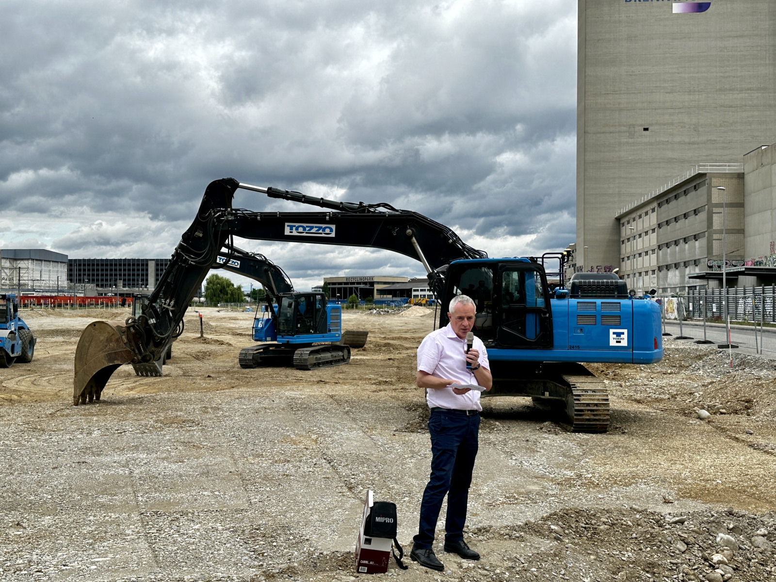 Volta Baufeld 2.4 Spatenstich